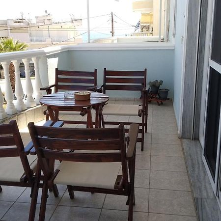 Sea And Sky Apartment Néa Péramos Екстериор снимка