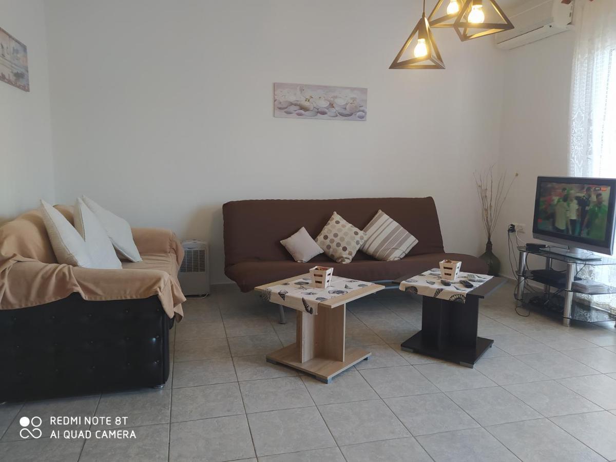 Sea And Sky Apartment Néa Péramos Екстериор снимка