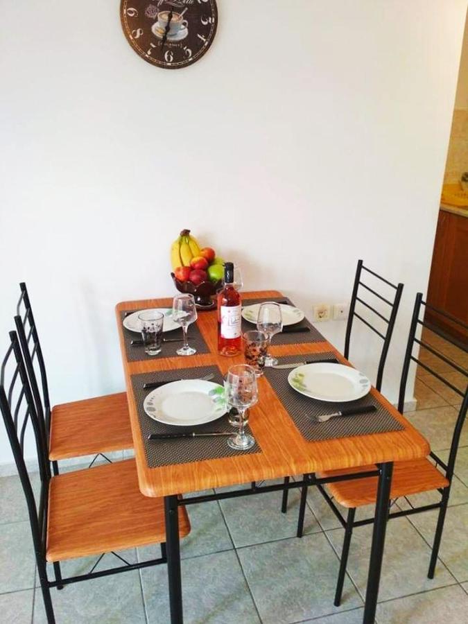 Sea And Sky Apartment Néa Péramos Екстериор снимка